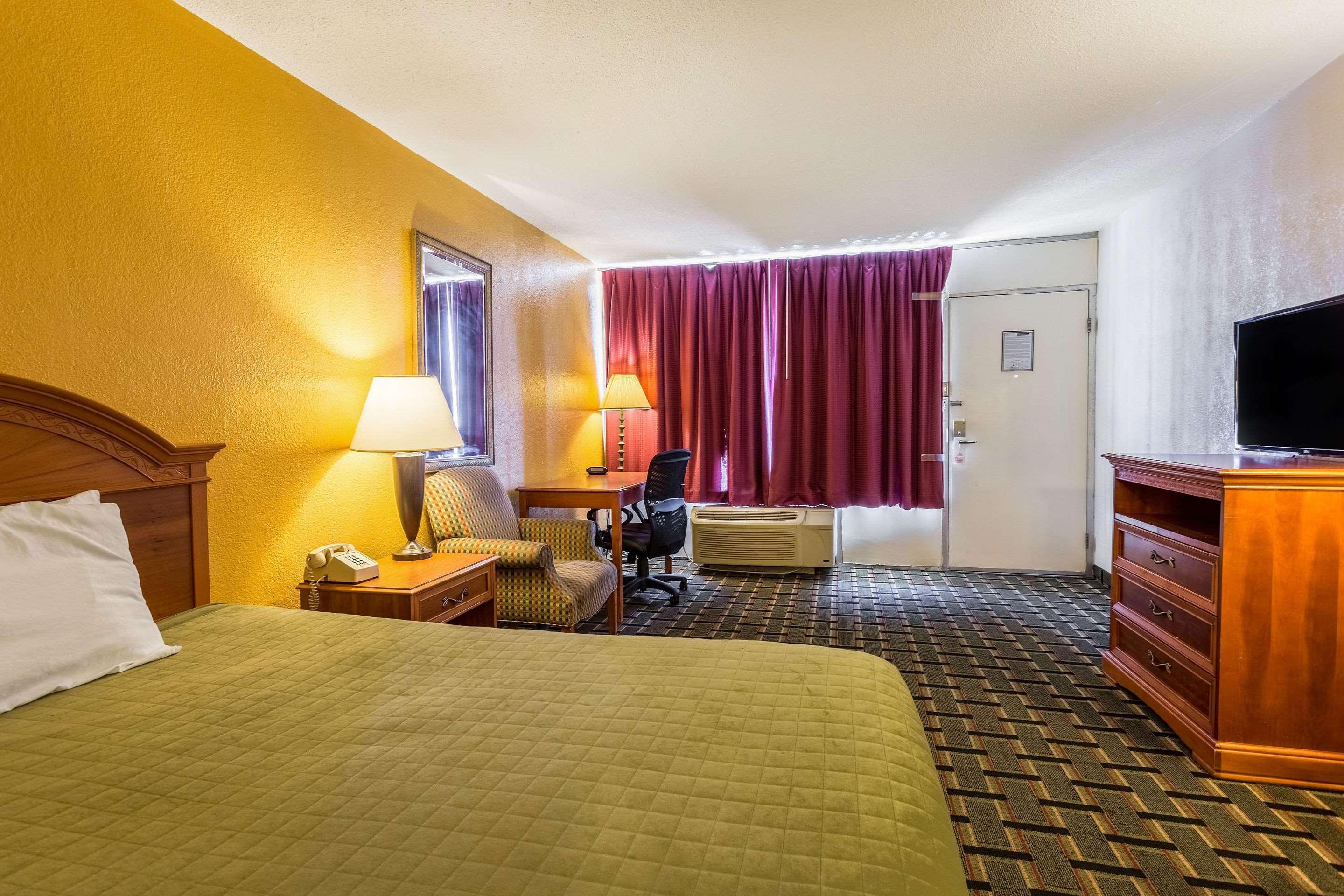 Rodeway Inn Denmark - Jackson Exterior foto